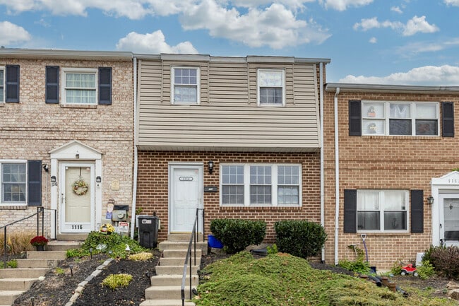 Building Photo - 1114 Bayless Pl