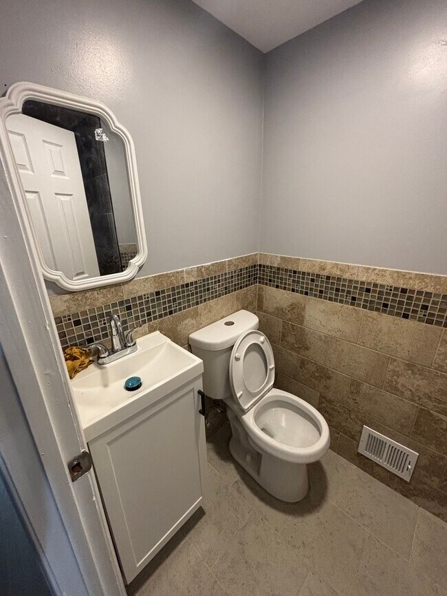 5 Bedroom Home 21230