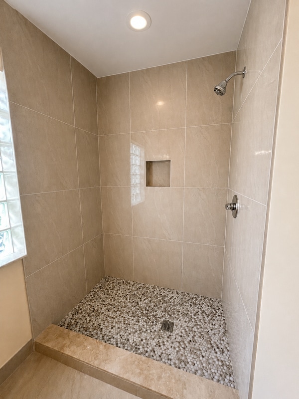 Photo - 7434 Thatcher Ave
