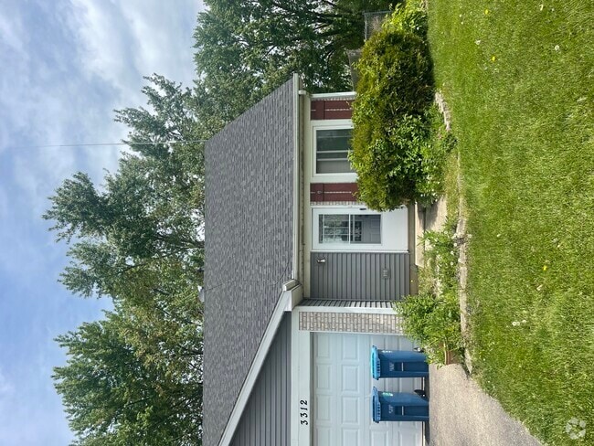 Building Photo - 3312 Fox Hill Rd Rental
