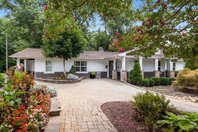 Photo - Chimneys of Greenville