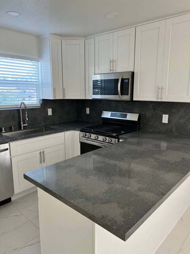Photo - $2,700 - 2 Bed 1 Bath House in San Diego