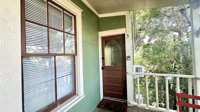 Photo - 117 N 3rd St