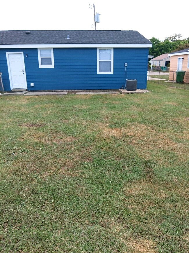 Photo - 2409 Claire Ave Unit 2409