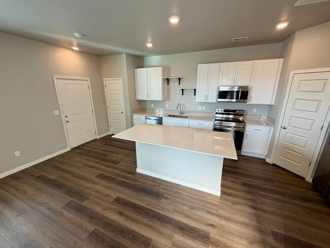 Photo - 1353 Reynolds St