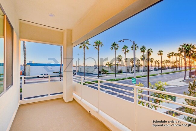 Photo - 1896 S Westside Dr