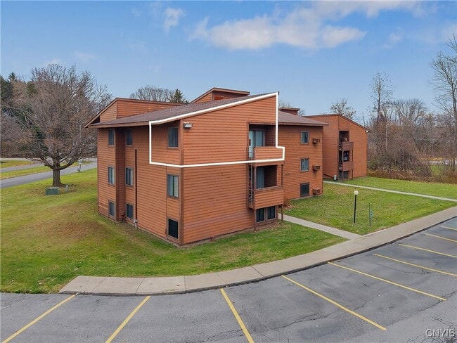 Photo - 327 Village Blvd N