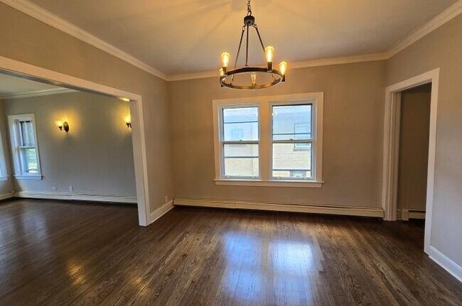 232 S 20th Ave