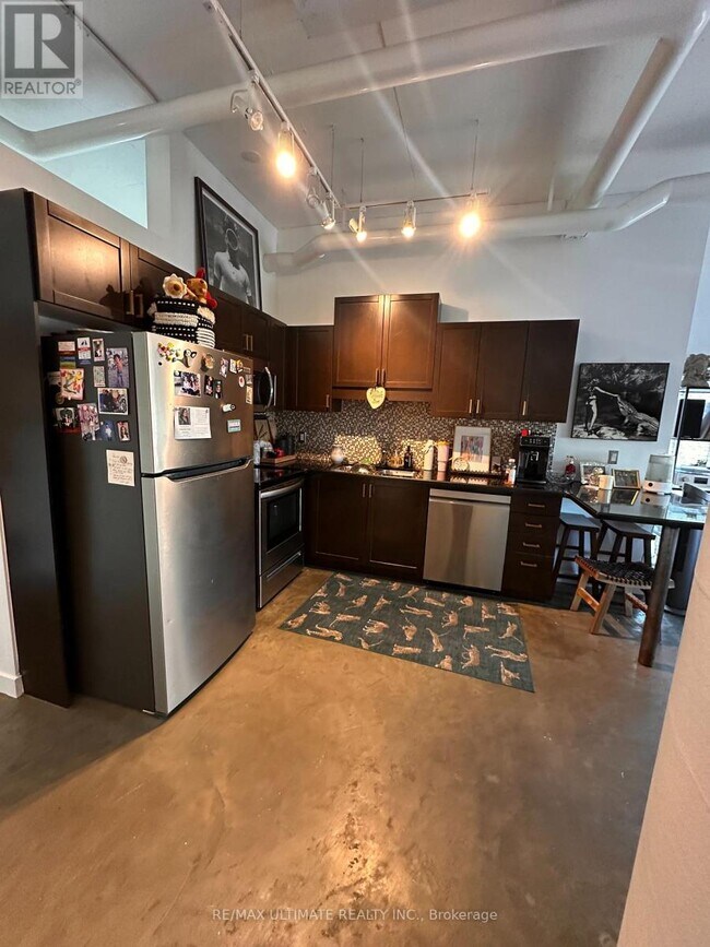 Photo - 2 Fieldway Rd Unité 301