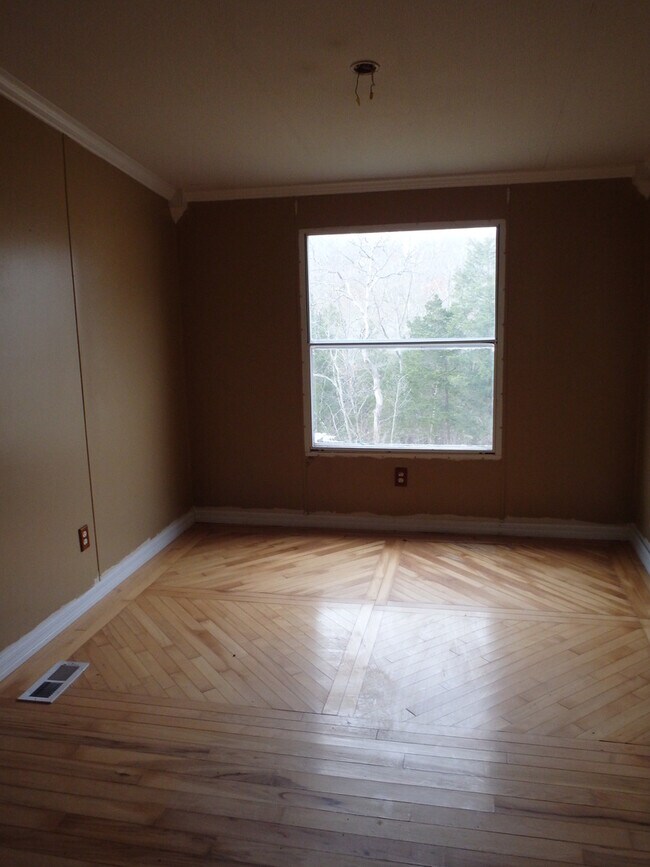 DE SOTO Large Ranch home on over 1 Acre Rental House Rental in De Soto, MO