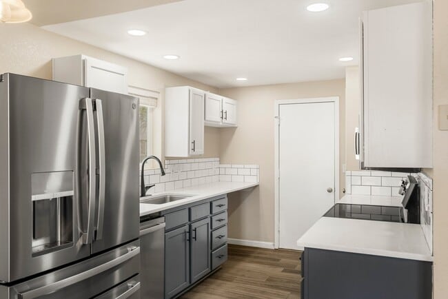 Photo - 2827 SW Pumice Ave