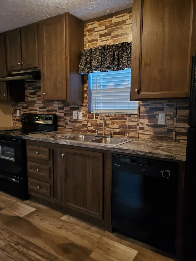 Photo - 351 Golden Dale Dr