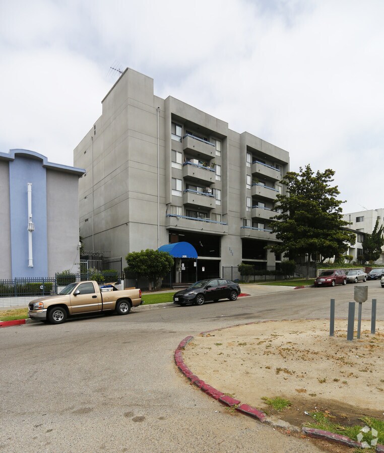 Photo - 235 S Occidental Blvd