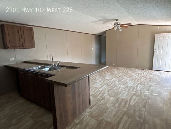 Photo - 2901 TX-107
