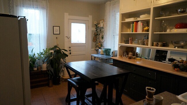 Photo - 1682 N Franklin Pl Unit Lower