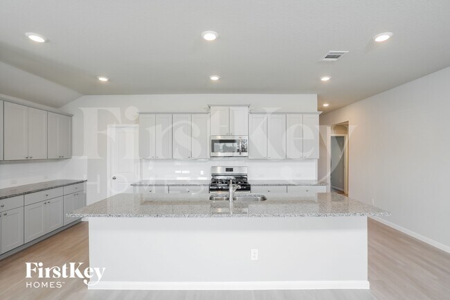 Photo - 9158 Landa Falls