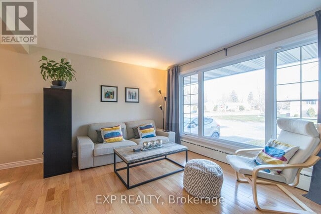 Photo - 1240 Adirondack Dr Unité A