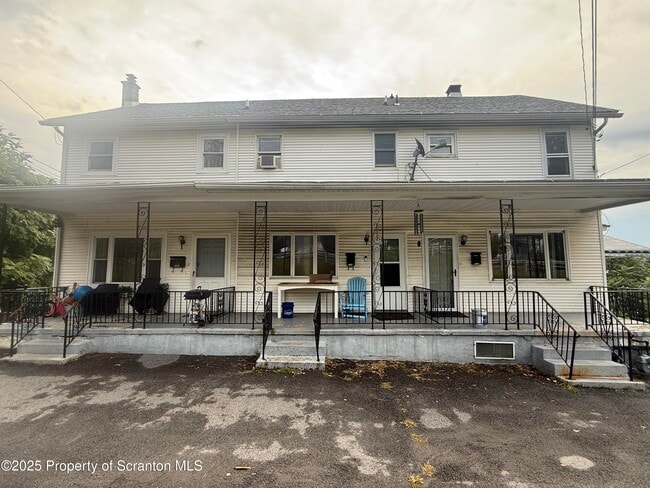 Building Photo - 1132 Providence Rd Rental