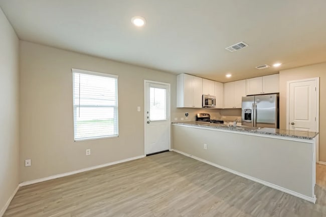 Photo - 5602 Basilica Pl