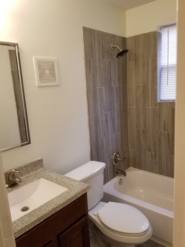 Photo - 402 Federal Dr Unidad 402 C