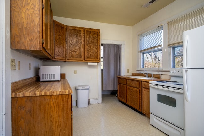 Photo - 445 S Broad St