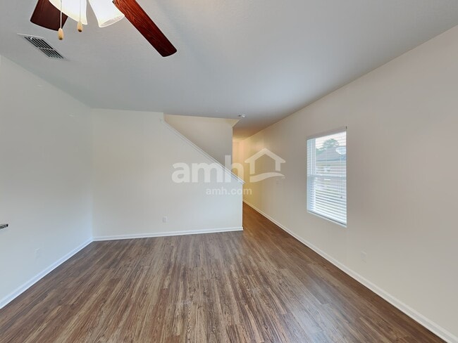 Photo - 212 W Jayce Way