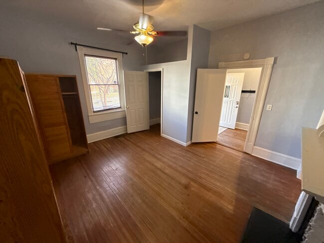 Photo - 1098 Center St NW