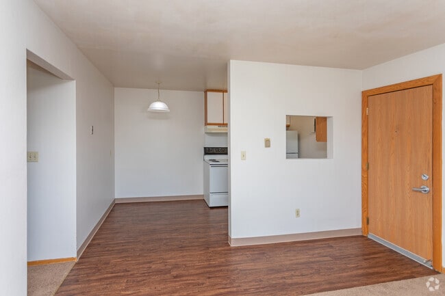1BR, 1BA - 726SF