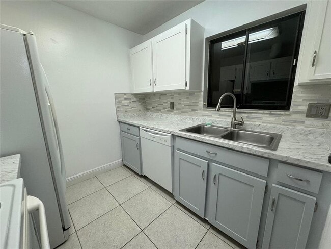 Photo - 2304 Inagua Way Unit 2304