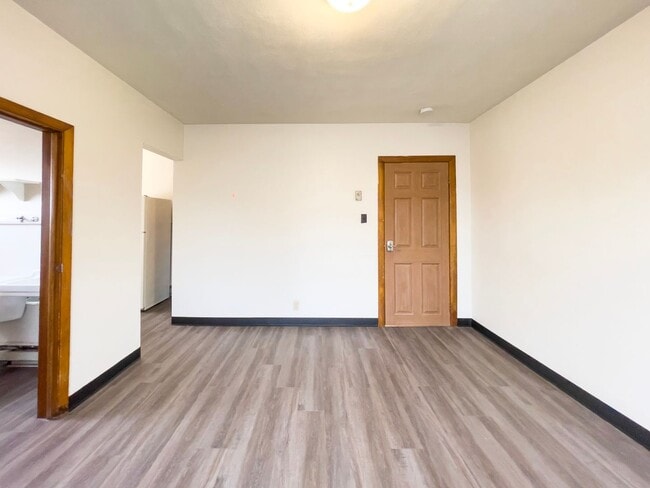 Photo - PRELEASING for AUGUST! Close to Campus Unit 07