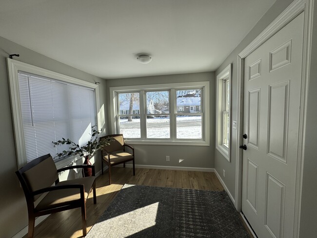 Photo - 4326 7th St NE