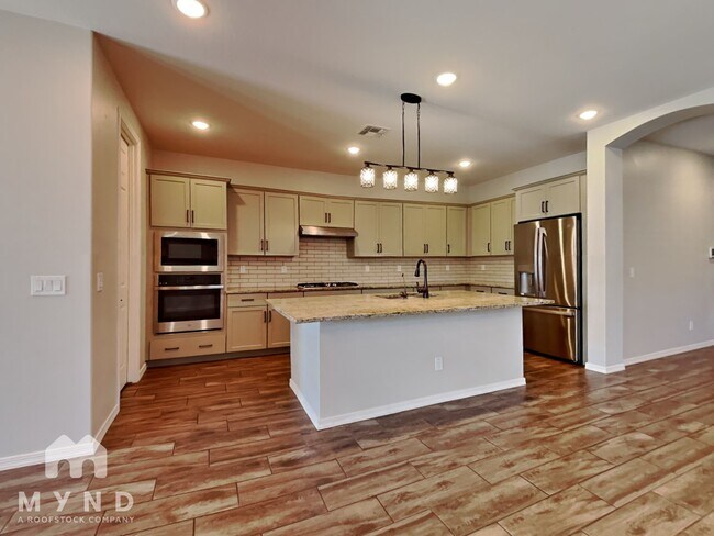 Photo - 15093 W Latham St