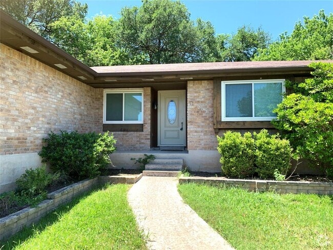 Building Photo - 11207 Hidden Bluff Dr Rental