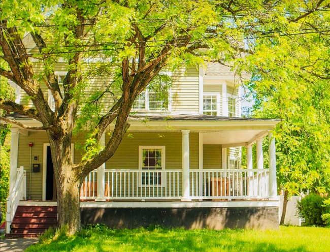 Building Photo - 57 Winchester St Rental