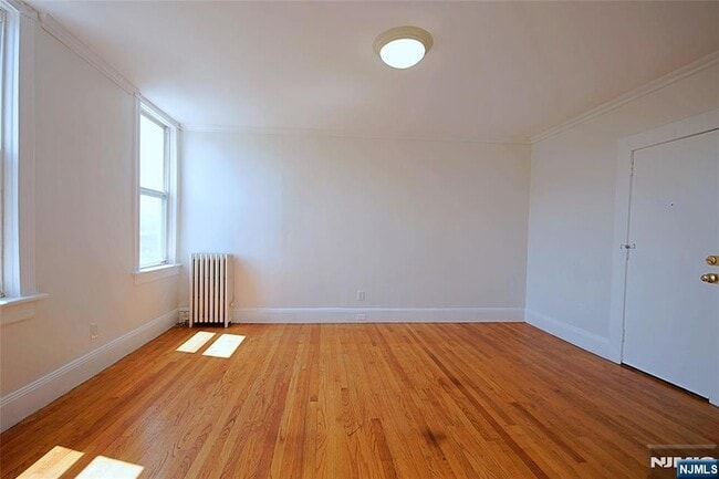 Photo - 154 Undercliff Ave Unit 5