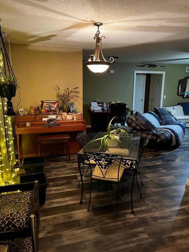 Photo - 6555 Smith Rd