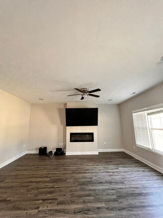 Photo - 1618 Strickland Bridge Rd