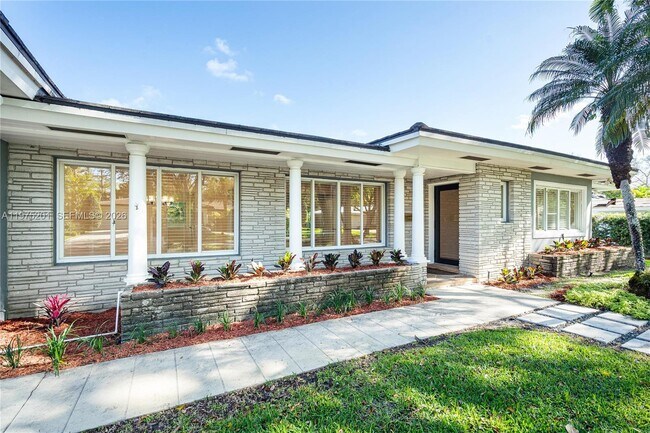 Photo - 1235 Algardi Ave