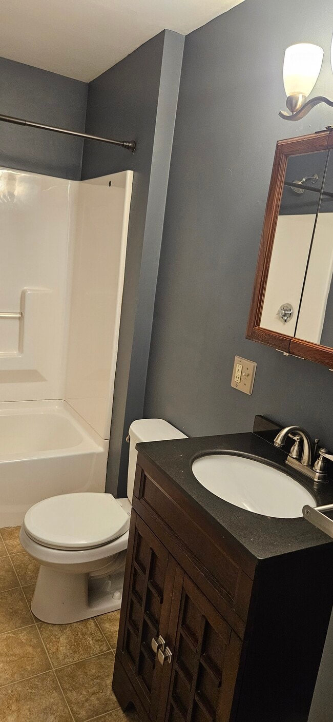 bathroom - 70 Forest St Unit 1st floor