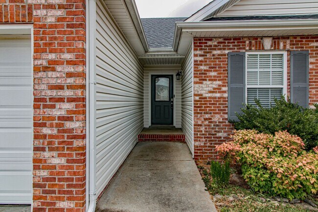 988 Chardea Ct