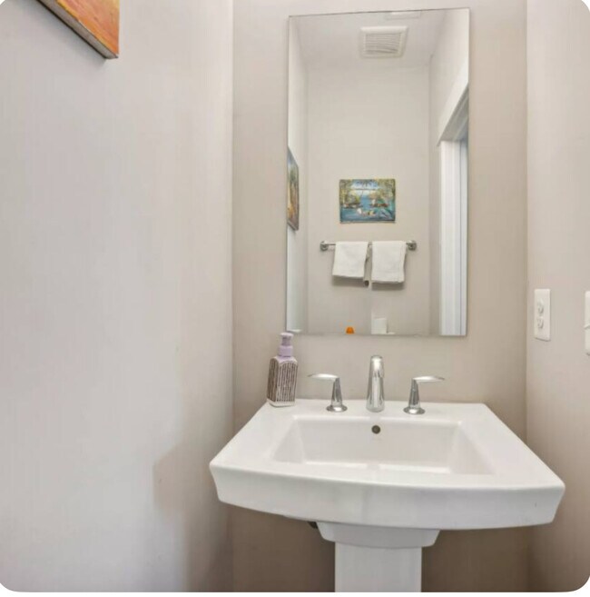 Photo - 721 Parkside Pl NE Casa Adosada