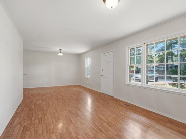 Photo - Close to Downtown Athens! Established neighborhood!