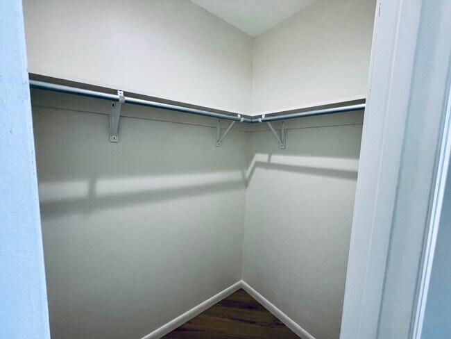 Photo - 1501 Akron Dr