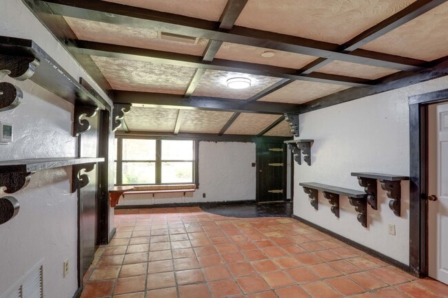 Photo - 2960 Leslie Dr