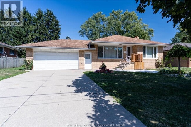 Photo - 760 Wallace Ave
