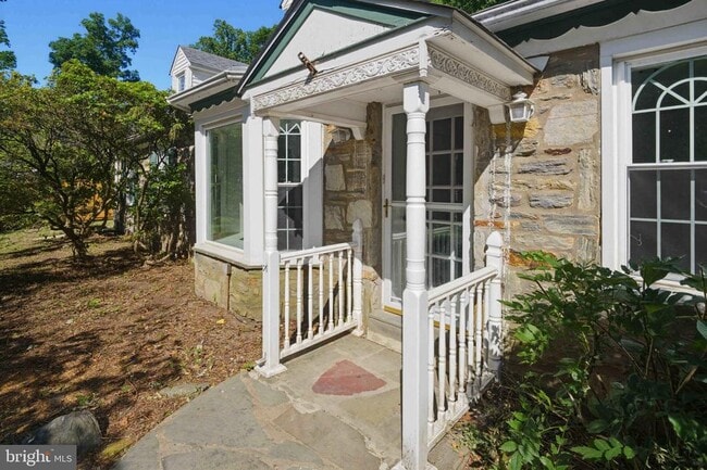 Photo - 1268 Rydal Rd