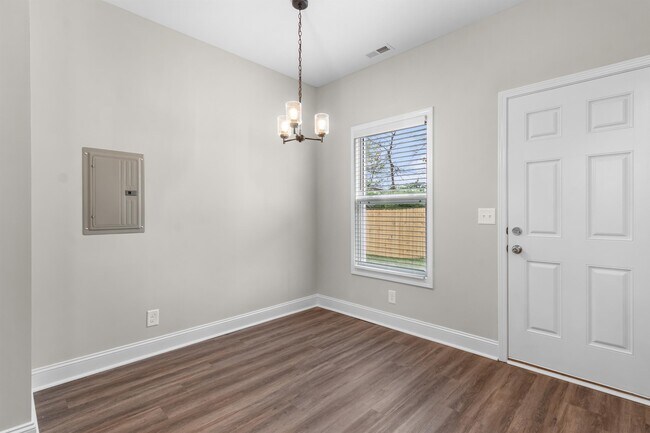 Photo - 202 Burch Rd