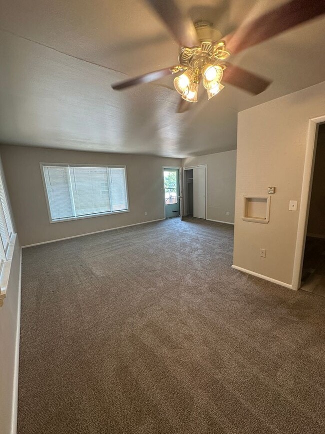 Photo - 207-209 Lewis St Unit 207 Lewis St-1