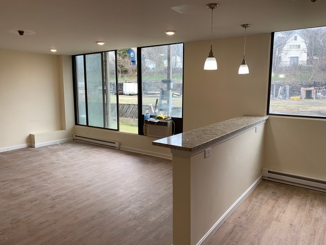 Windjammer Cove Apartments