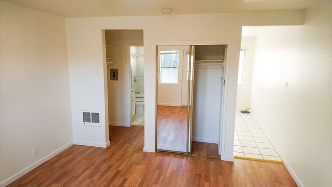 Photo - 2140 California St Unit 3